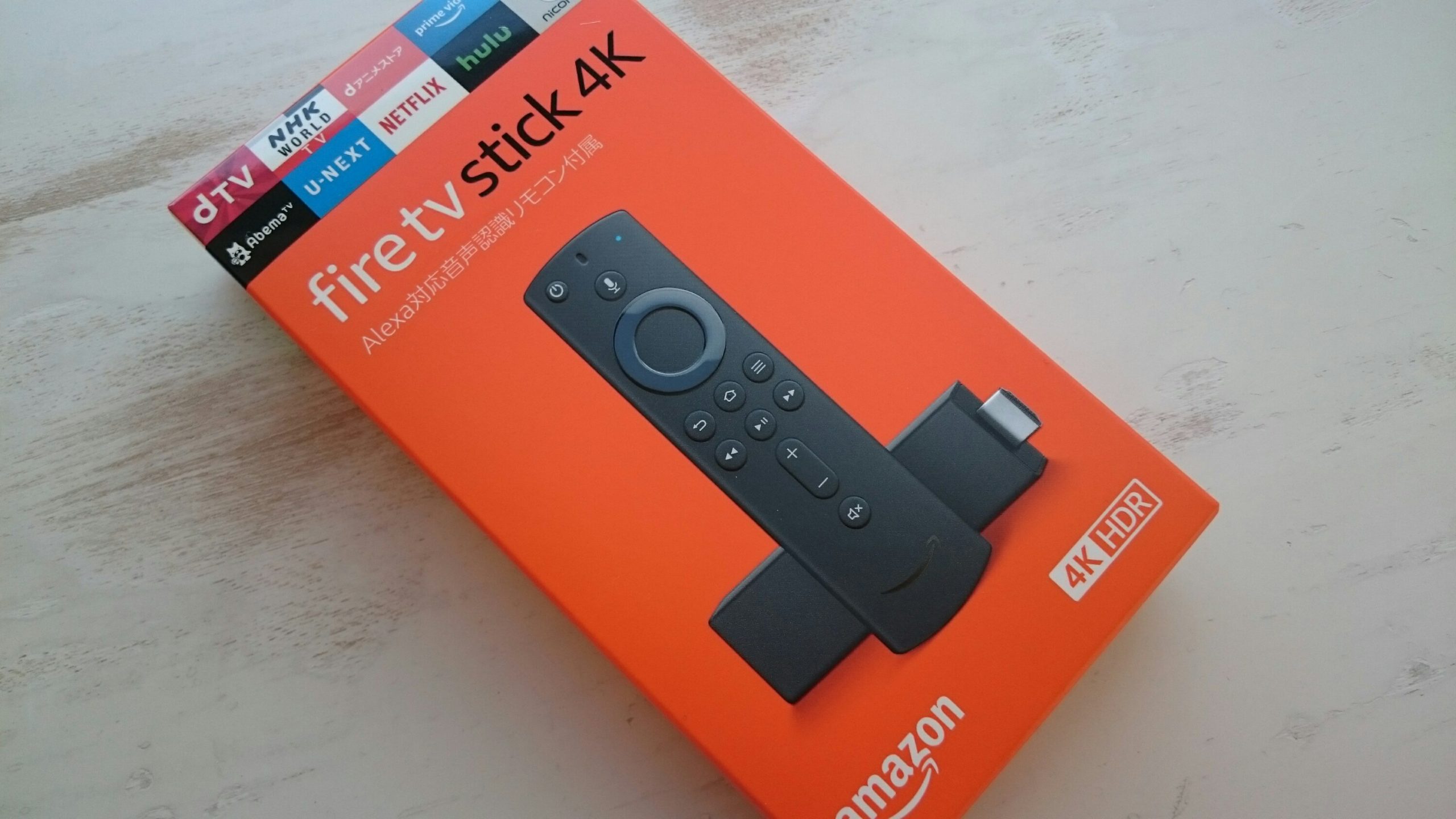 Amazon fire tv stick 4K の箱