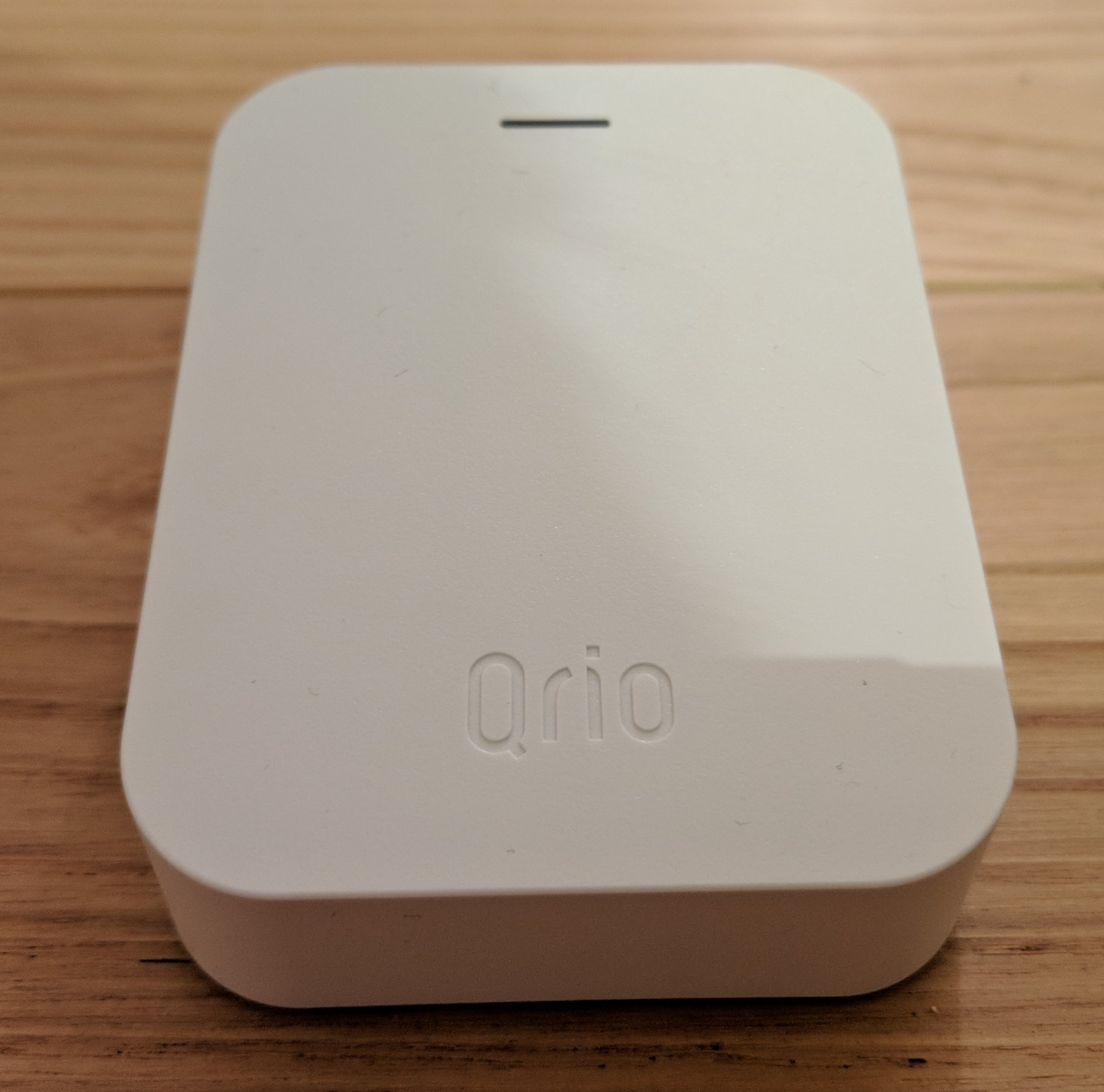 Qrio Hub。Qrio LockをWiFiでネットに接続