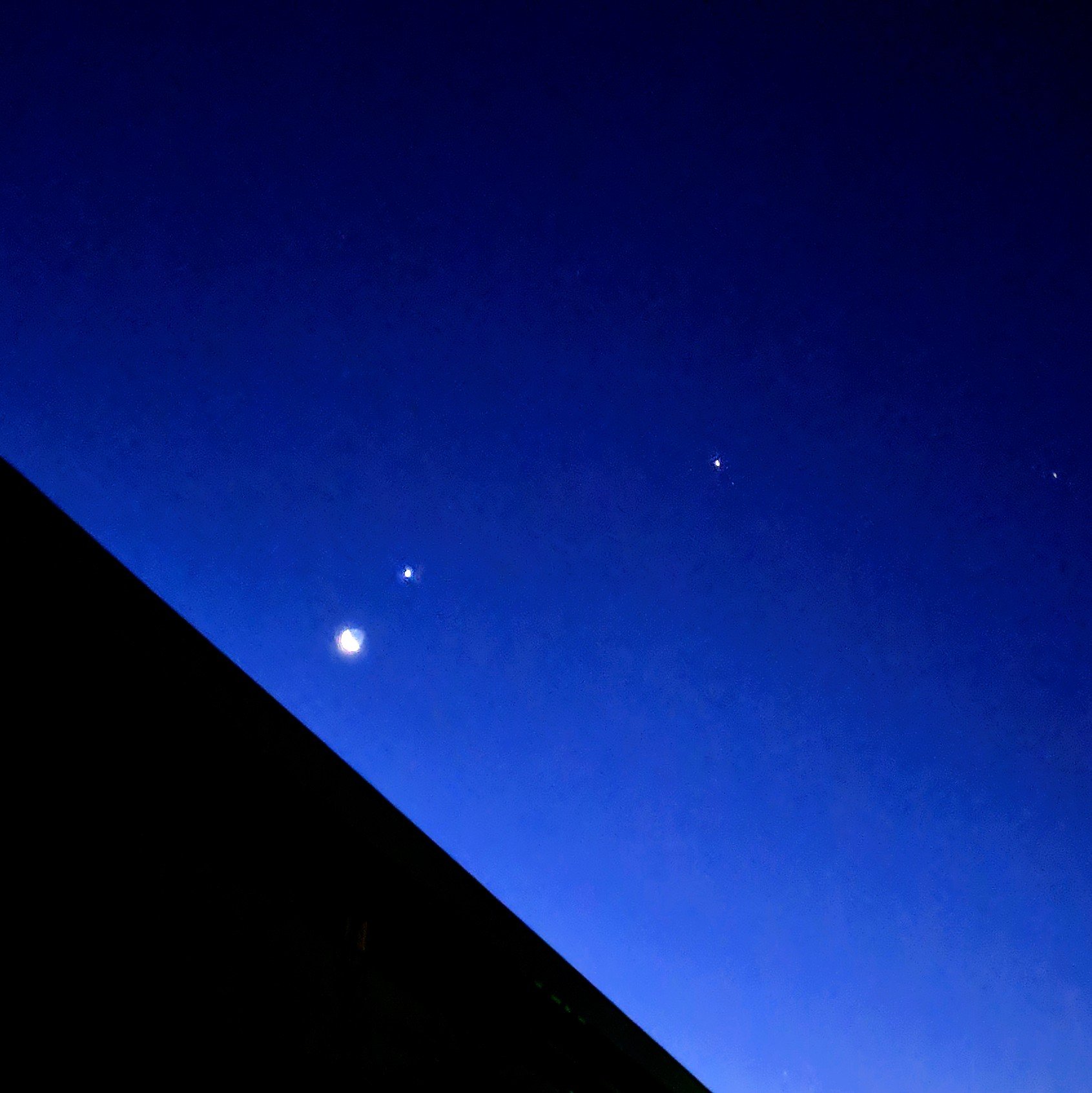 2019年2月1日早朝。東京世田谷区からの月・金星・木星